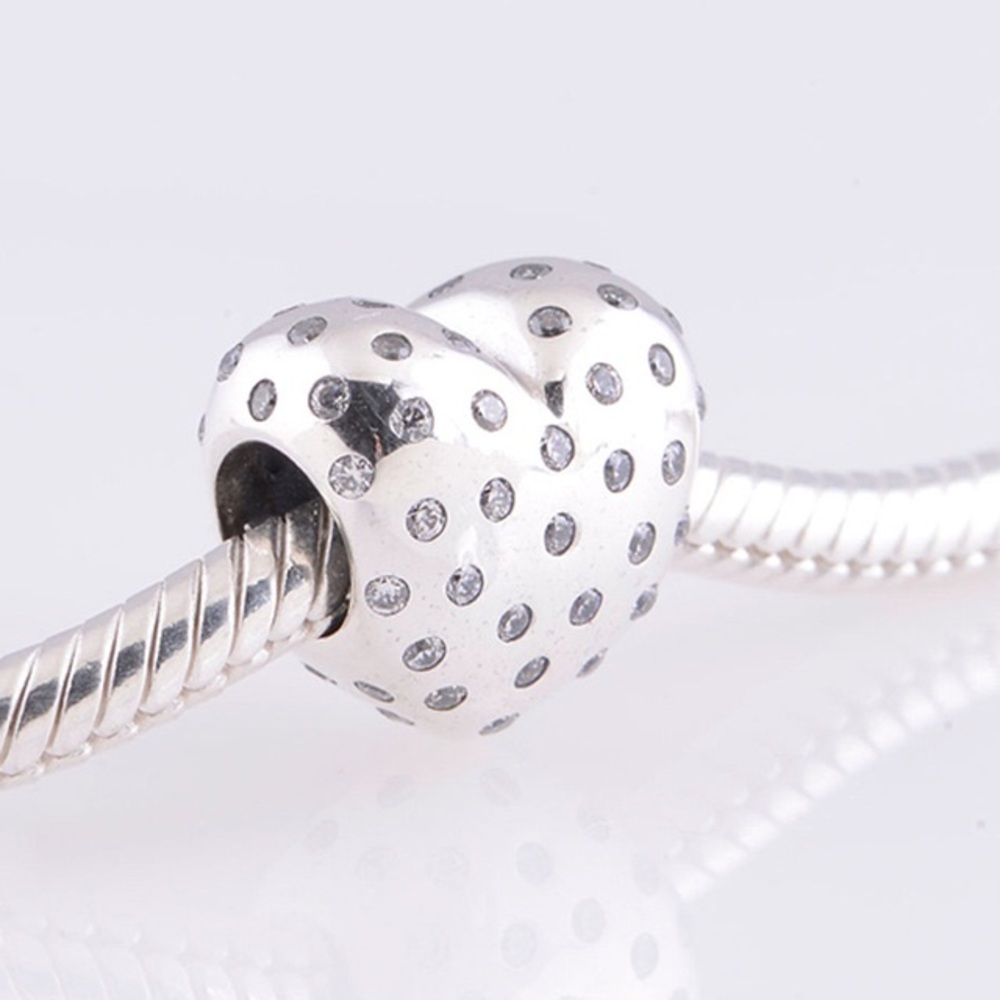 PANDORA Sparkling Heart Charm